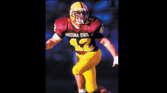 X 上的Sun Devil Football：「His name is synonymous with Arizona State University  and transcends the sport of football into something much greater. Now, Pat  Tillman is going into the Arizona Sports Hall